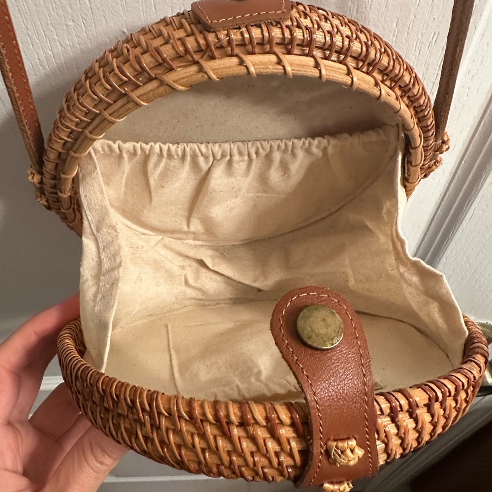 Boho Round Rattan Crossbody Bag Woven Straw Purse - Picture 4 of 4